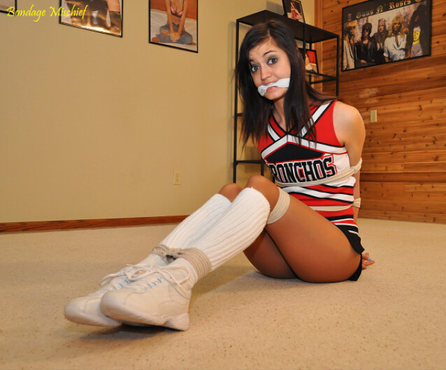 Amber Starr Captured Cheerleader Pics